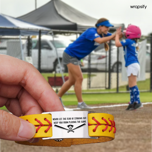 Personalized Softball Bracelet - Softball - To My Daughter - From Mom - I Will Always Behind You - Gbzk17003