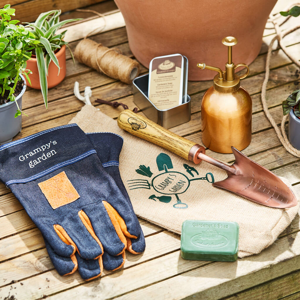 Best Personalised Garden Gifts Ideas for Him