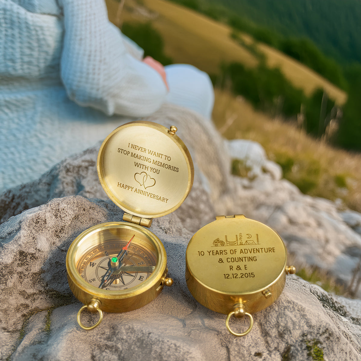 Personalized Engraved Bronze Compass - Handmade 10 years Anniversary Gift for Couples | Custom Name, Date - Gpb26259