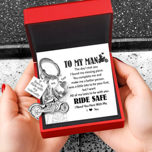 Personalized Classic Bike Keychain - To My Man - Born to ride with my cute Lady - Gkt26040