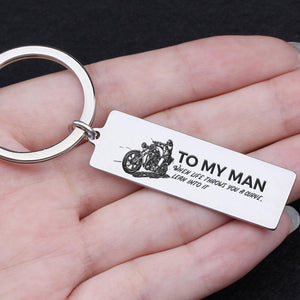 Gkc26006 - To My Man Lean Into It Classic Keychain