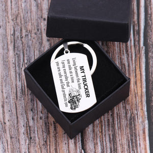 Gkn26009 - My Trucker, Living Between The Lines One Mile At A Time - Dog Tag Keychain